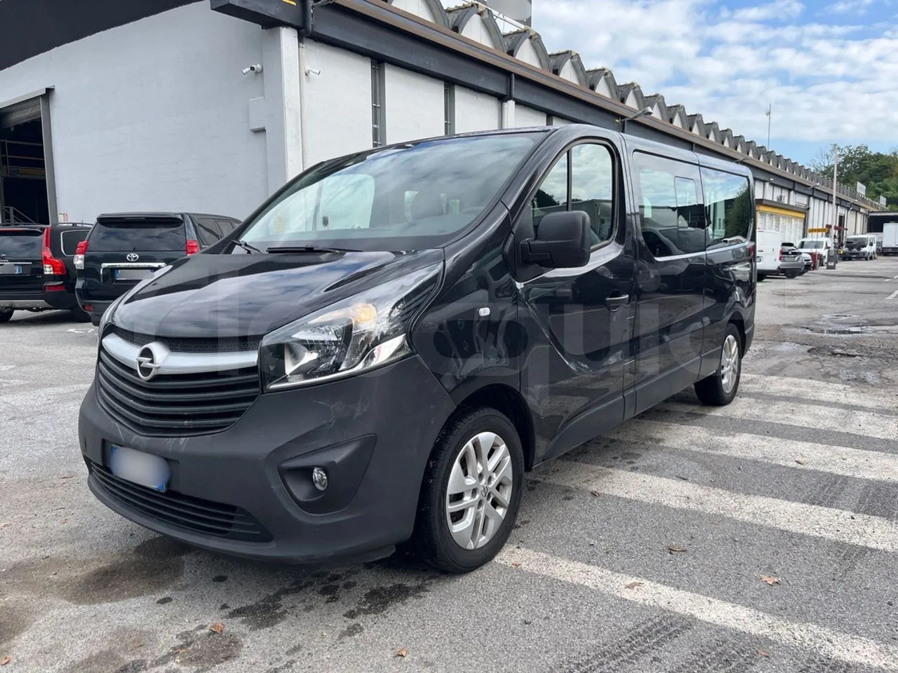 Opel Vivaro - B - Primestni avtobus: slika 4 Opel Vivaro - B - Primestni avtobus: slika 4