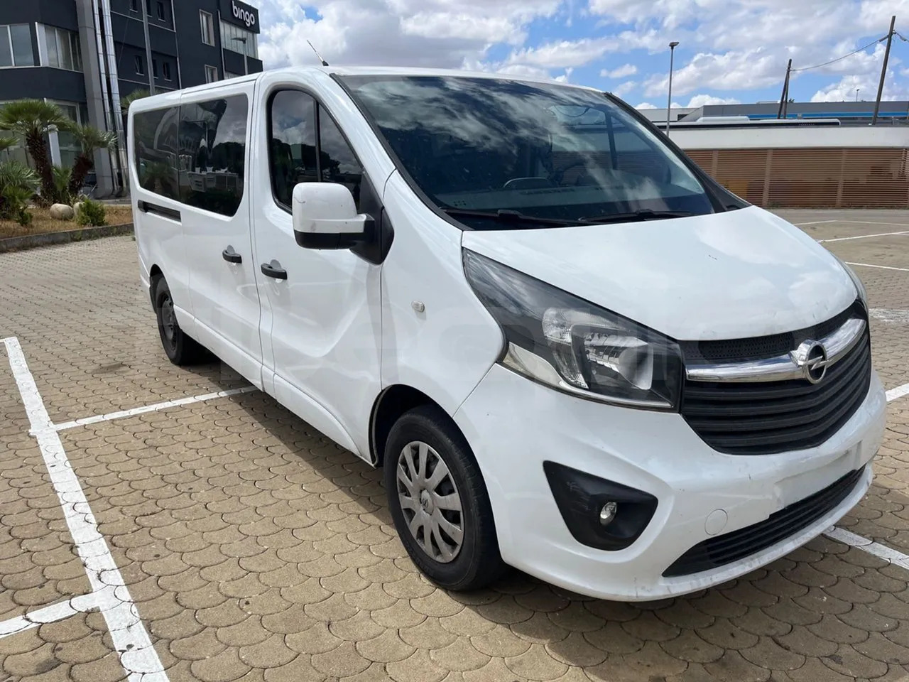 Opel Vivaro - B - Primestni avtobus: slika 1 Opel Vivaro - B - Primestni avtobus: slika 1
