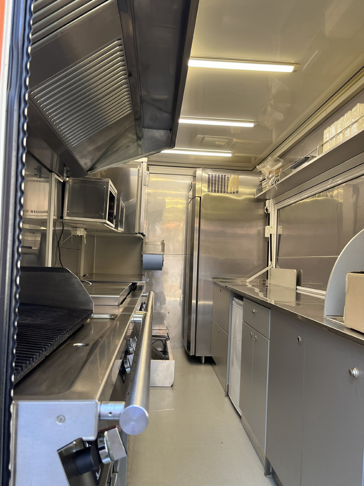 FOOD TRUCK - Nadgradnja s kuhinjsko opremo: ANGELO PO - Volkswagen Crafter - Dostavno vozilo: slika 2 FOOD TRUCK - Nadgradnja s kuhinjsko opremo: ANGELO PO - Volkswagen Crafter - Dostavno vozilo: slika 2