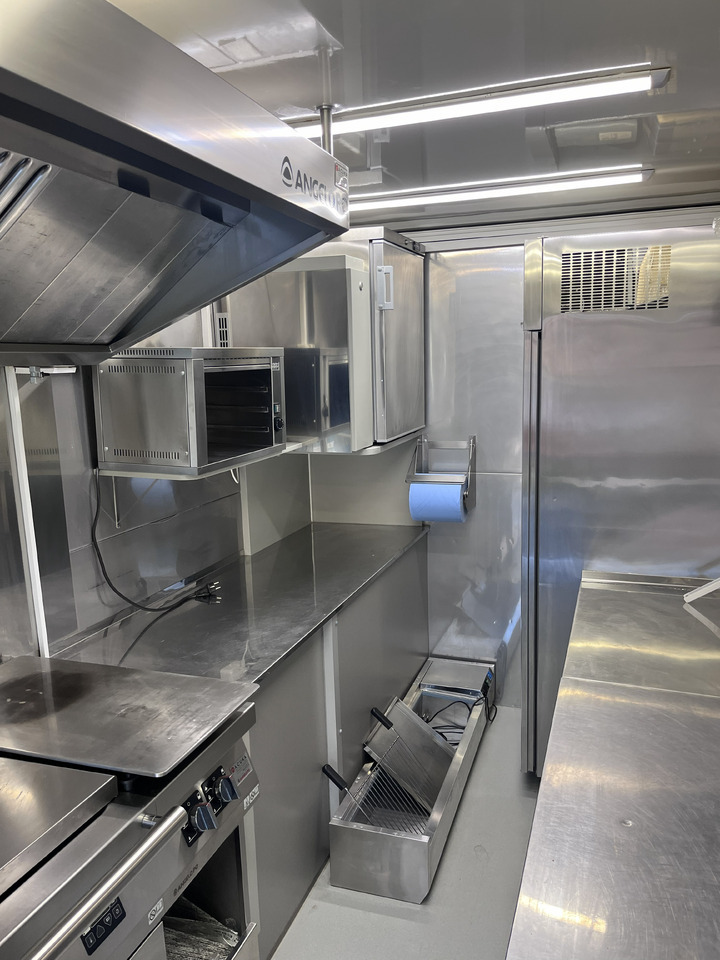 FOOD TRUCK - Nadgradnja s kuhinjsko opremo: ANGELO PO - Volkswagen Crafter - Dostavno vozilo: slika 3 FOOD TRUCK - Nadgradnja s kuhinjsko opremo: ANGELO PO - Volkswagen Crafter - Dostavno vozilo: slika 3