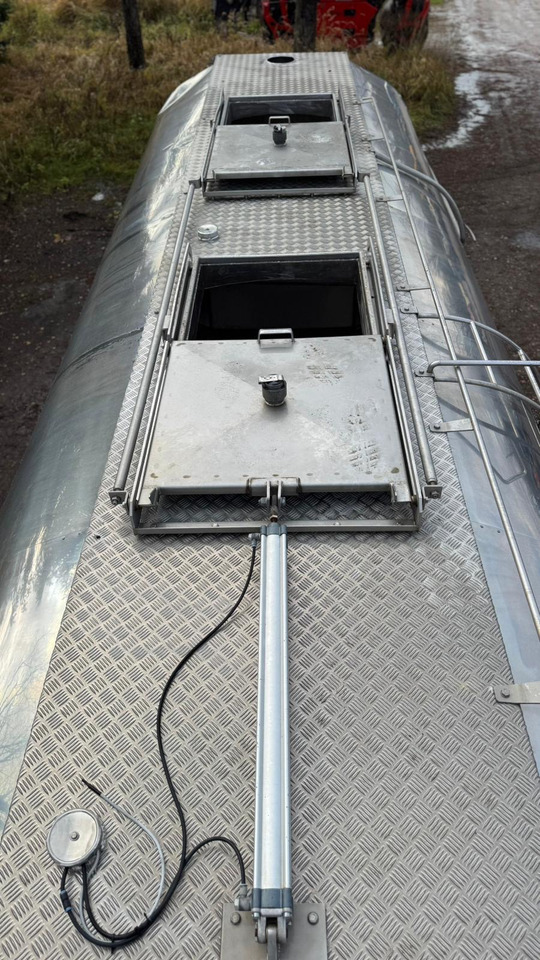 MAN TGS 35.480 8X4-2 TRIDEM Wasser-Tank - Tovornjak cisterna: slika 4 MAN TGS 35.480 8X4-2 TRIDEM Wasser-Tank - Tovornjak cisterna: slika 4