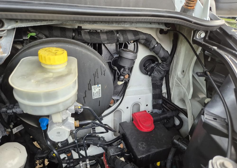 Dostavno vozilo prekucnik Iveco 35C15 3.0: slika 21 Dostavno vozilo prekucnik Iveco 35C15 3.0: slika 21