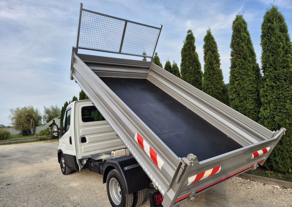 Iveco 35C15 3.0 - Dostavno vozilo prekucnik: slika 3 Iveco 35C15 3.0 - Dostavno vozilo prekucnik: slika 3