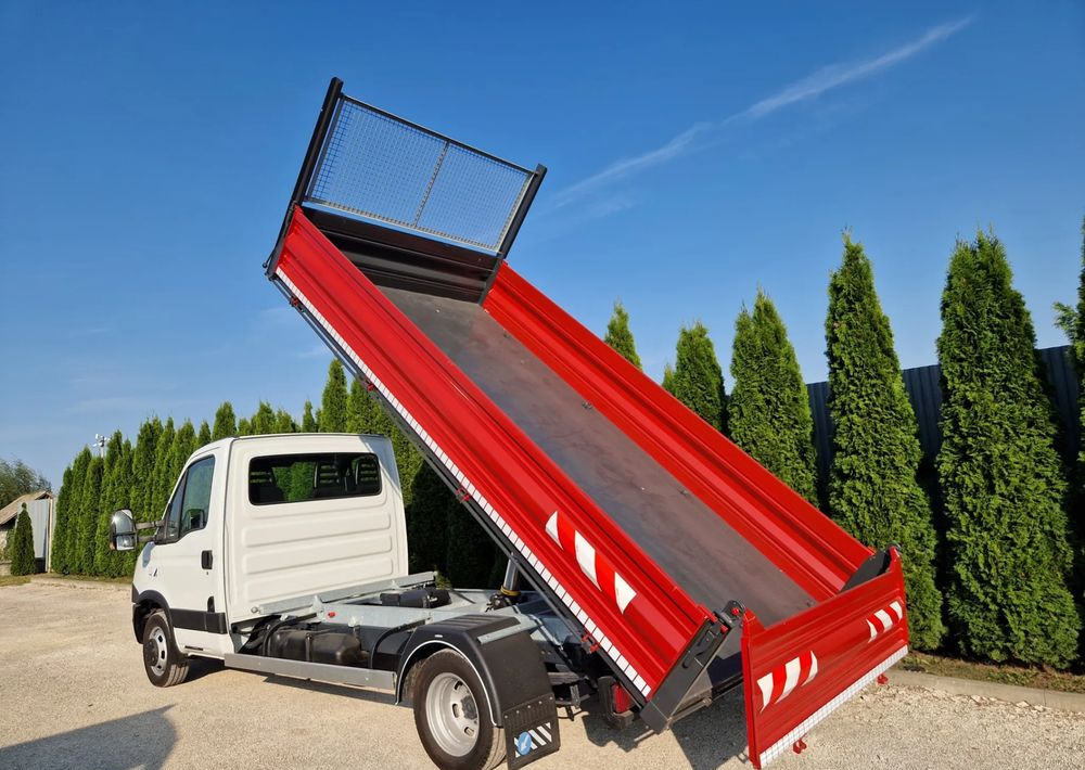 Iveco 35C15 3.0 - Dostavno vozilo prekucnik: slika 3 Iveco 35C15 3.0 - Dostavno vozilo prekucnik: slika 3