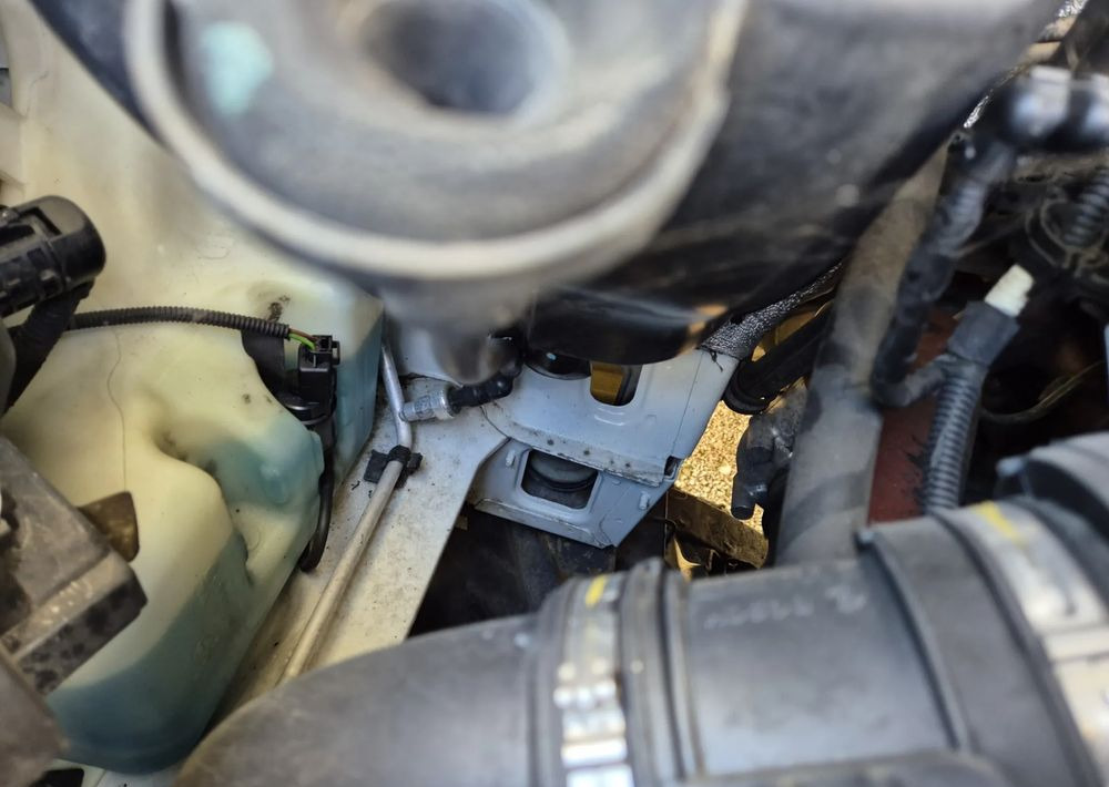 Dostavno vozilo s kesonom Iveco 35C15 3.0: slika 17