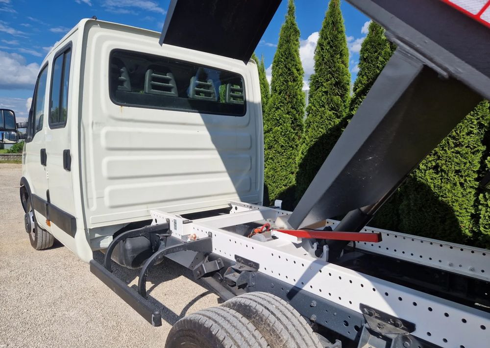 Iveco 35c15 - Dostavno vozilo prekucnik: slika 4 Iveco 35c15 - Dostavno vozilo prekucnik: slika 4