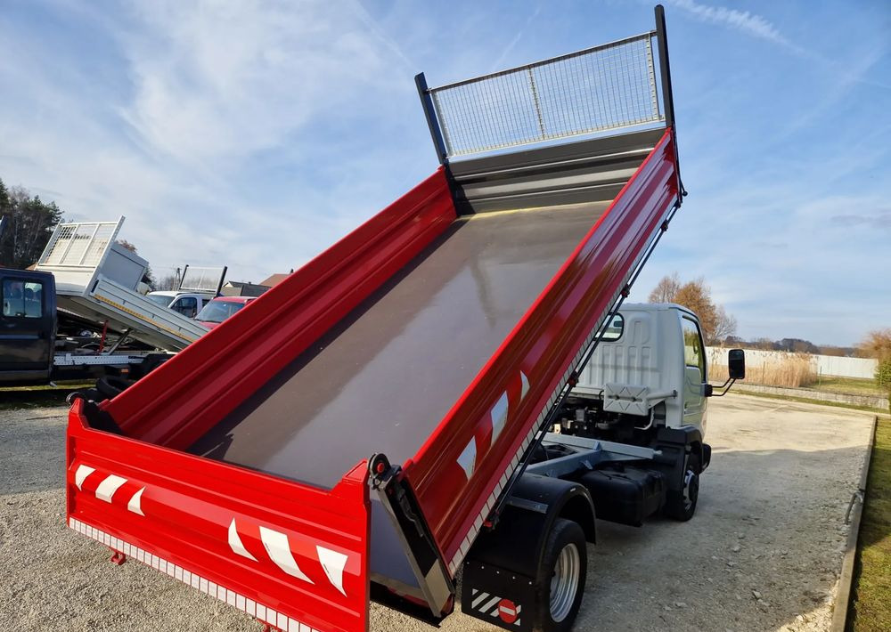 Nissan Cabstar 3.0 - Dostavno vozilo prekucnik: slika 4 Nissan Cabstar 3.0 - Dostavno vozilo prekucnik: slika 4