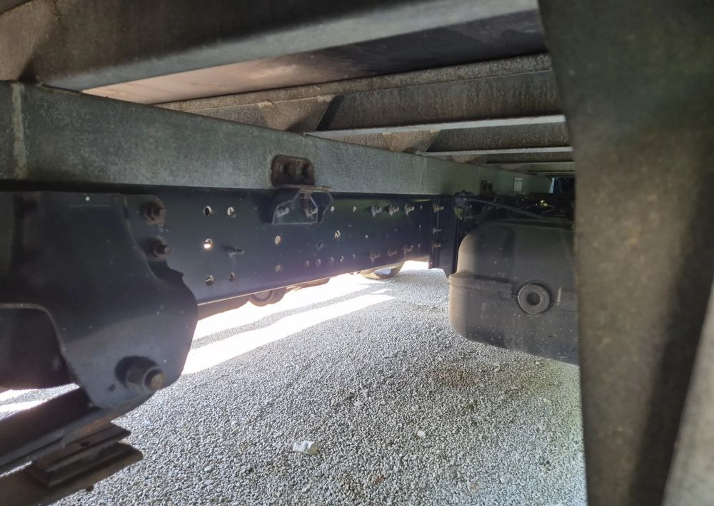 Renault D Gama 3.0Dxi 150KM Iveco Plandeka - Tovornjak s ponjavo: slika 5 Renault D Gama 3.0Dxi 150KM Iveco Plandeka - Tovornjak s ponjavo: slika 5