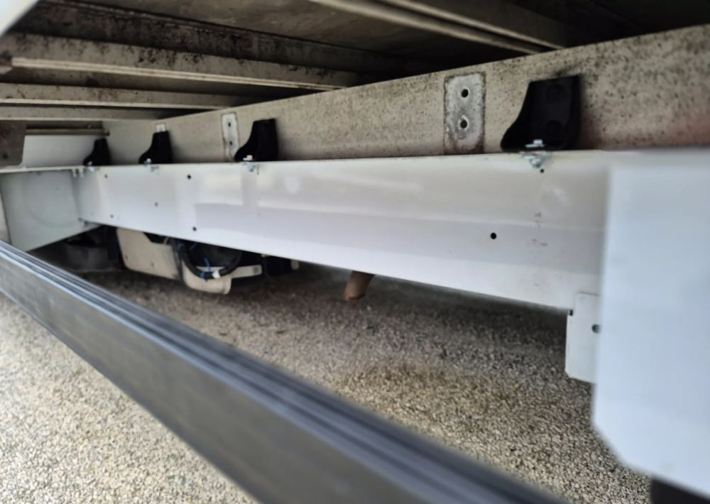 Renault Master 2.3 150KM - Dostavno vozilo s ponjavo: slika 5 Renault Master 2.3 150KM - Dostavno vozilo s ponjavo: slika 5