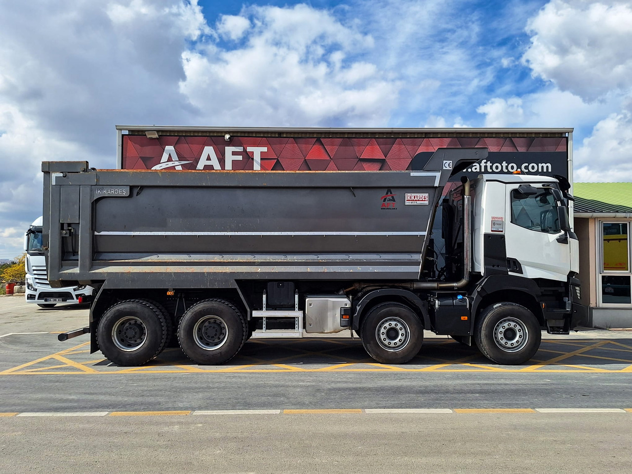 RENAULT K 520 - Tovornjak prekucnik: slika 4 RENAULT K 520 - Tovornjak prekucnik: slika 4