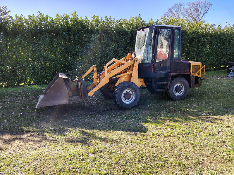 Paus Shovel - Kolesni nakladalec: slika 1 Paus Shovel - Kolesni nakladalec: slika 1