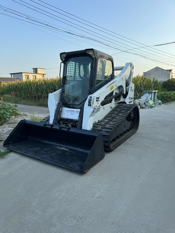 BOBCAT T770 skid steer loader American original Mining/Agriculture/Urban Construction - Kompaktni nakladalnik na gosenicah: slika 4 BOBCAT T770 skid steer loader American original Mining/Agriculture/Urban Construction - Kompaktni nakladalnik na gosenicah: slika 4