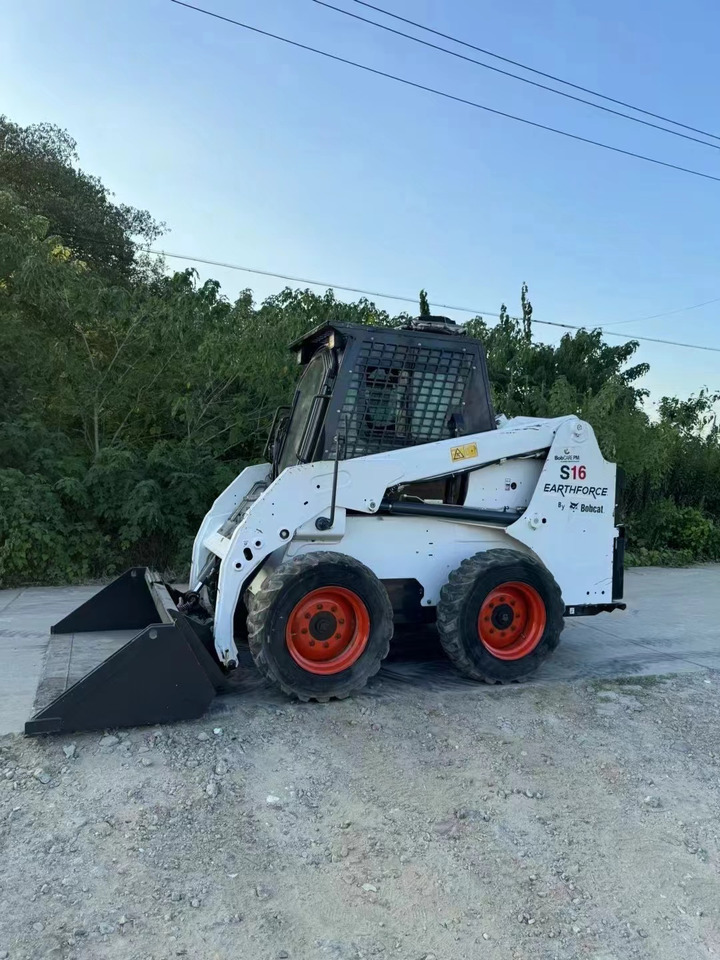 BOBCAT skid steer loader S16 Mining/Agriculture/Urban Construction - Mini nakladalec: slika 1 BOBCAT skid steer loader S16 Mining/Agriculture/Urban Construction - Mini nakladalec: slika 1