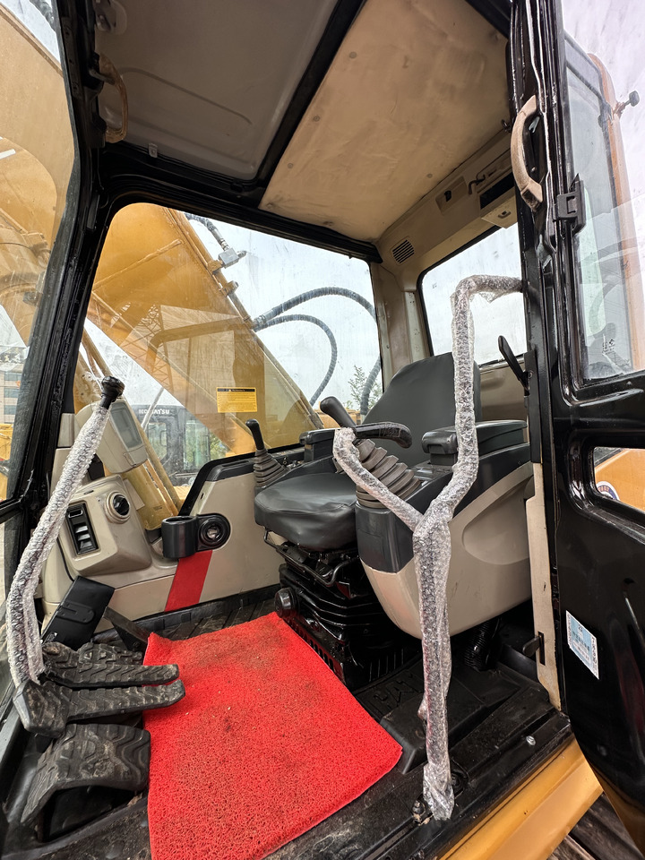 CATERPILLAR 320CL used excavator good condition for sale - Bager goseničar: slika 5 CATERPILLAR 320CL used excavator good condition for sale - Bager goseničar: slika 5