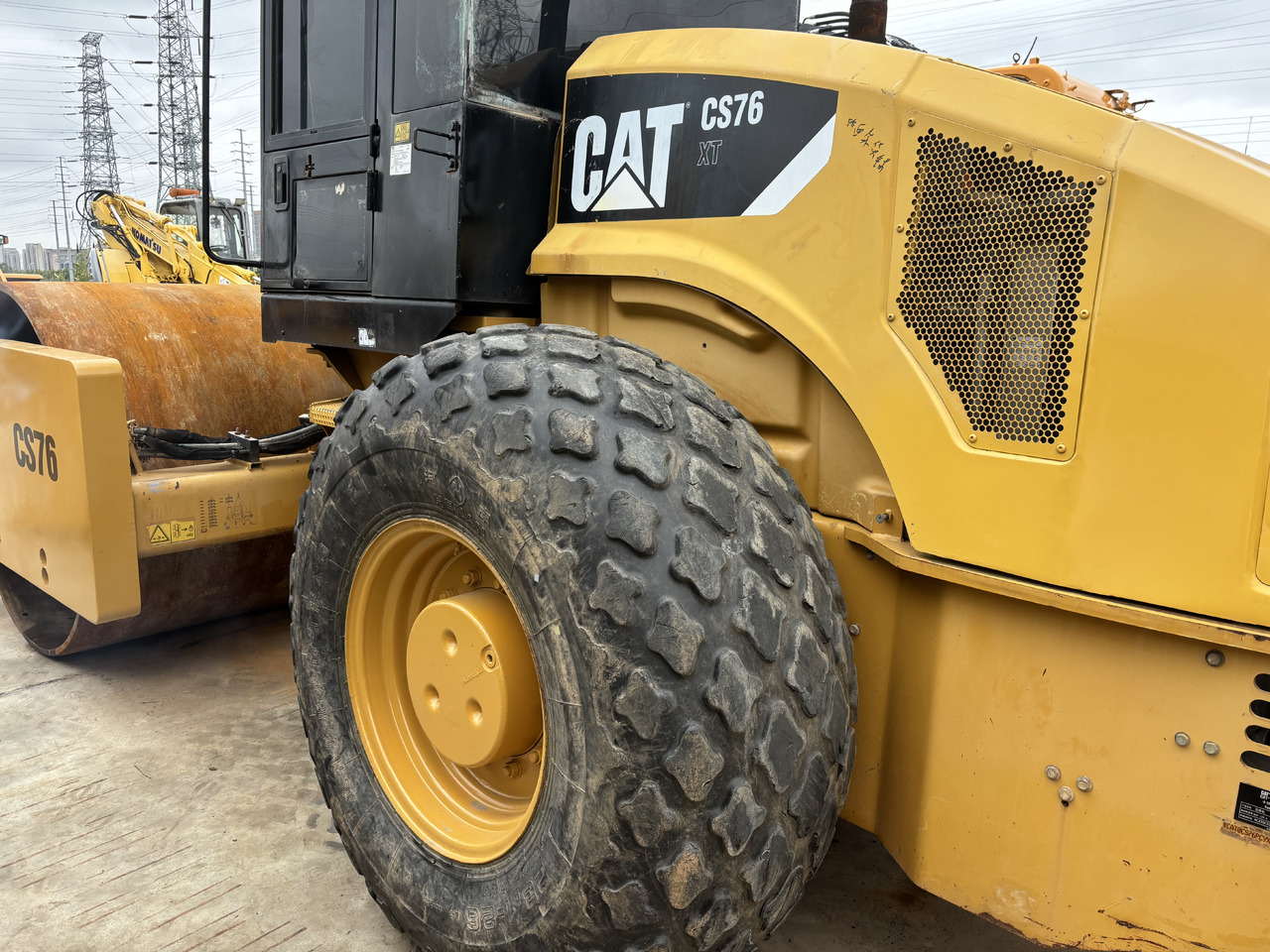 CATERPILLAR CS76 road roller Road construction - Cestni valjar: slika 3 CATERPILLAR CS76 road roller Road construction - Cestni valjar: slika 3