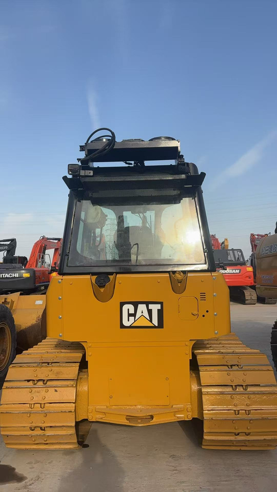 CATERPILLAR D5k diesel compact precision fuel-efficient cater bulldozer - Buldožer: slika 4 CATERPILLAR D5k diesel compact precision fuel-efficient cater bulldozer - Buldožer: slika 4