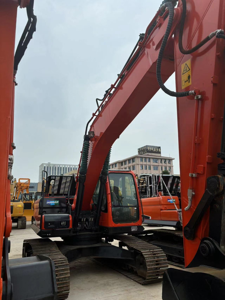 DOOSAN dx225 excavator original hot sale - Bager goseničar: slika 3 DOOSAN dx225 excavator original hot sale - Bager goseničar: slika 3