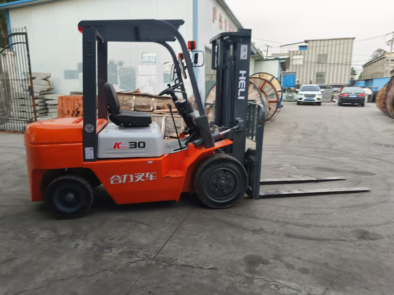 HELI k30 used diesel forklift Customizable mast clamps - Diesel viličar: slika 1 HELI k30 used diesel forklift Customizable mast clamps - Diesel viličar: slika 1