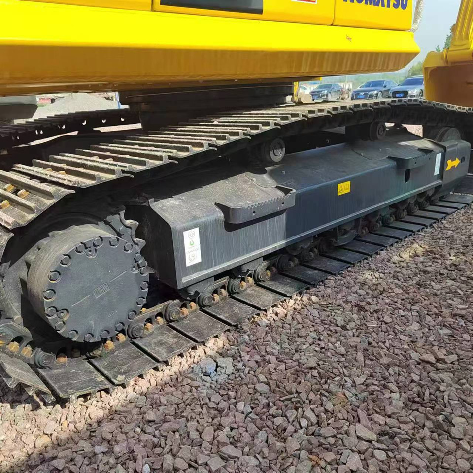 KOMATSU pc200-8N1 used japan brand crawler excavator - Bager goseničar: slika 5 KOMATSU pc200-8N1 used japan brand crawler excavator - Bager goseničar: slika 5