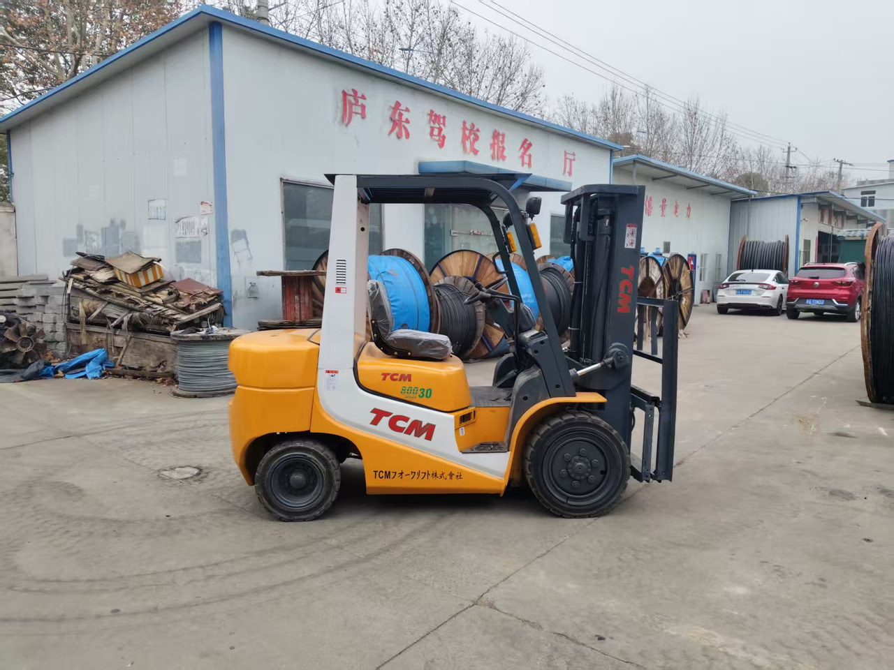 TCM FD30 Japan brand used 3 ton 4.5m diesel forklift Customizable mast clamps - Diesel viličar: slika 3 TCM FD30 Japan brand used 3 ton 4.5m diesel forklift Customizable mast clamps - Diesel viličar: slika 3