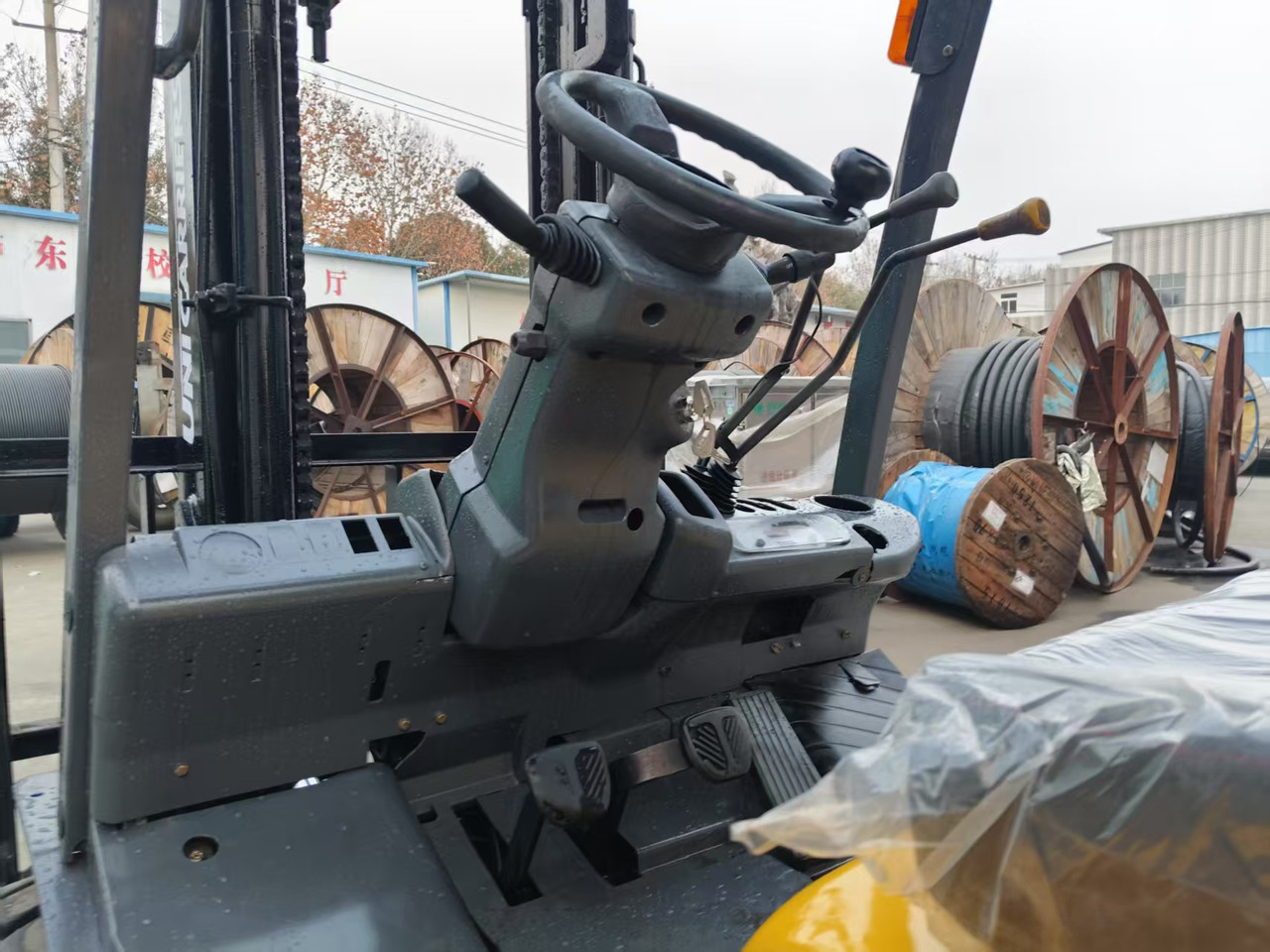 TCM FD30 Japan brand used 3 ton diesel forklift Customizable mast clamps - Diesel viličar: slika 3 TCM FD30 Japan brand used 3 ton diesel forklift Customizable mast clamps - Diesel viličar: slika 3
