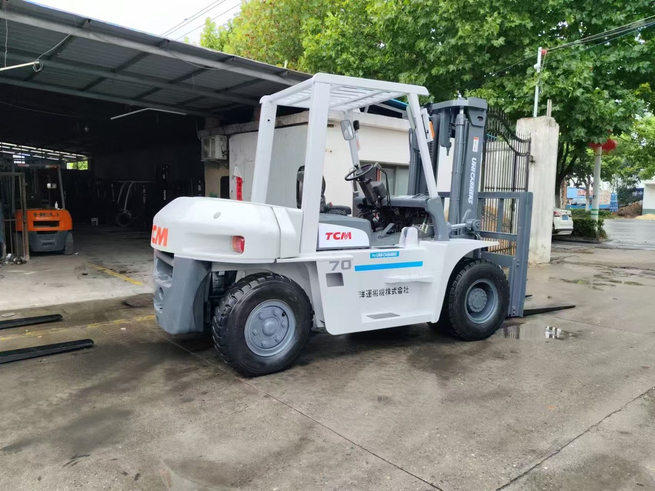 TCM FD70 japan brand 7 ton forklift used Customizable mast clamp side shift - Diesel viličar: slika 4 TCM FD70 japan brand 7 ton forklift used Customizable mast clamp side shift - Diesel viličar: slika 4
