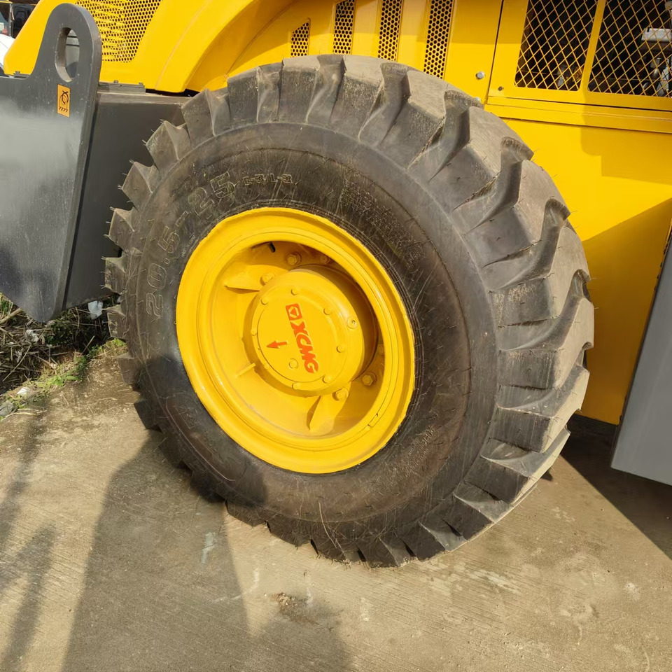 XCMG XS223J used road roller low hours factory price - Kompaktor: slika 5 XCMG XS223J used road roller low hours factory price - Kompaktor: slika 5