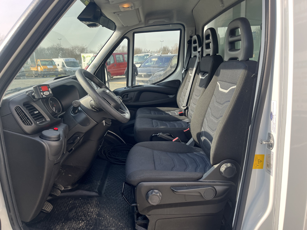 IVECO DAILY 35S14 FRIGORIFIQUE FRCX - Hladilno vozilo: slika 5 IVECO DAILY 35S14 FRIGORIFIQUE FRCX - Hladilno vozilo: slika 5