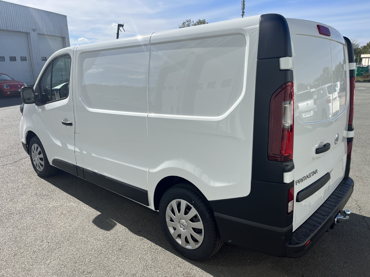 NISSAN Primastar NV300 2.0DCI130 Acenta L1H1 - Furgon: slika 3 NISSAN Primastar NV300 2.0DCI130 Acenta L1H1 - Furgon: slika 3