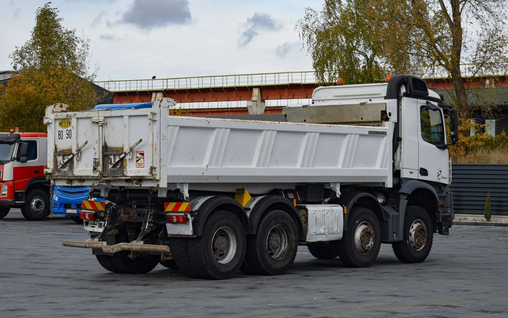 Mercedes-Benz AROCS 3243 / 8x4 / EURO 6 / WYWROTKA / MELLER KIPPER / HYDROBURTA / AUTOMAT / SERWISOWANY / SPROWADZONY - Tovornjak prekucnik: slika 5 Mercedes-Benz AROCS 3243 / 8x4 / EURO 6 / WYWROTKA / MELLER KIPPER / HYDROBURTA / AUTOMAT / SERWISOWANY / SPROWADZONY - Tovornjak prekucnik: slika 5