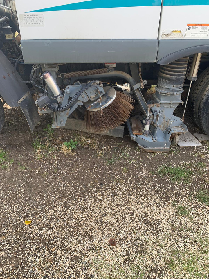 ELGIN GEOVAC VACUUM SWEEPER E TECHNOLOGY - Vozilo za pometanje: slika 5 ELGIN GEOVAC VACUUM SWEEPER E TECHNOLOGY - Vozilo za pometanje: slika 5