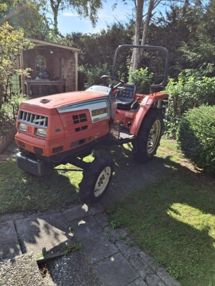 Kleintraktor Hinomoto-Kubota 21 PS - Mini traktor: slika 1 Kleintraktor Hinomoto-Kubota 21 PS - Mini traktor: slika 1