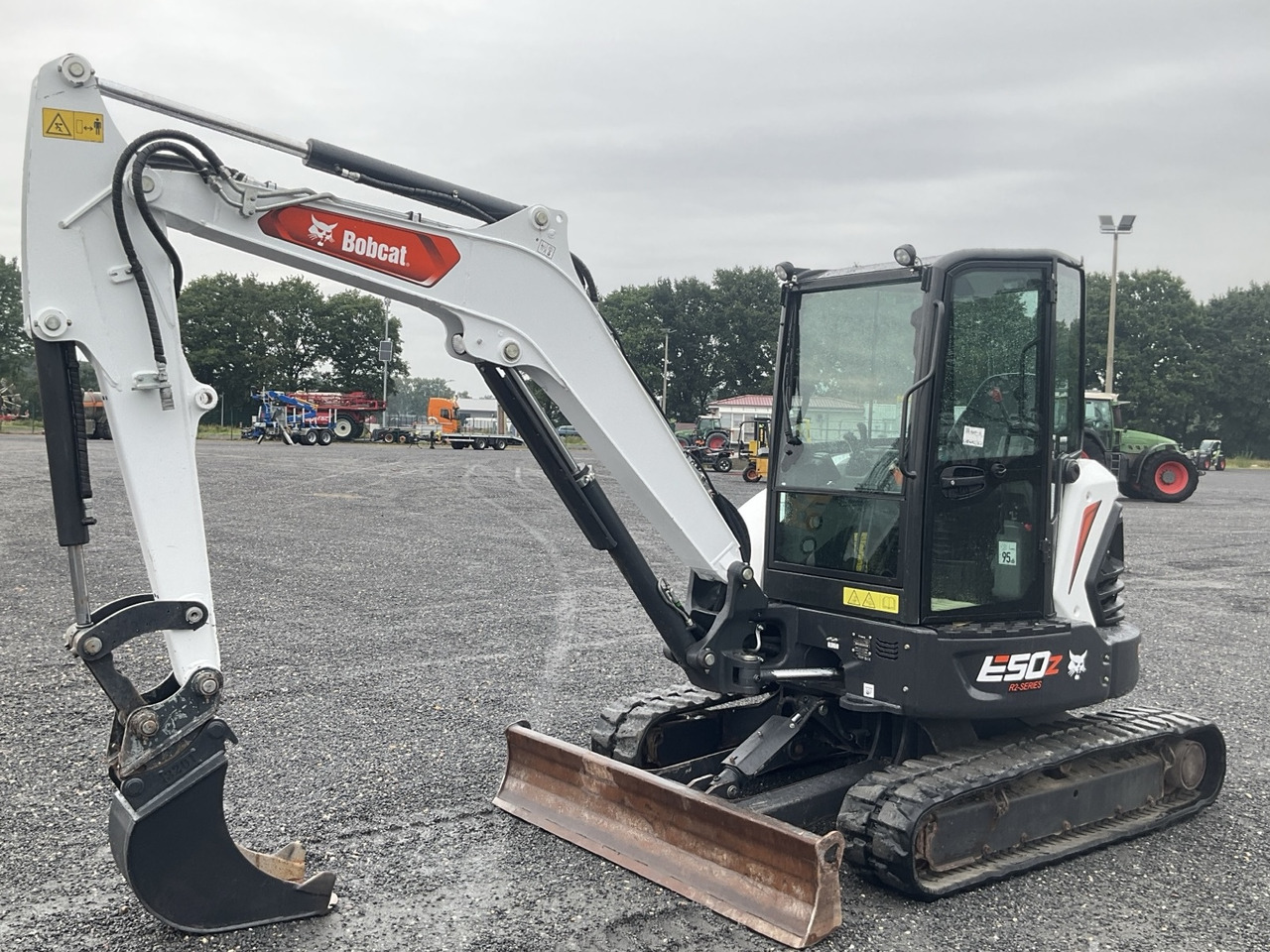 BOBCAT E50z - Mini bager: slika 1 BOBCAT E50z - Mini bager: slika 1