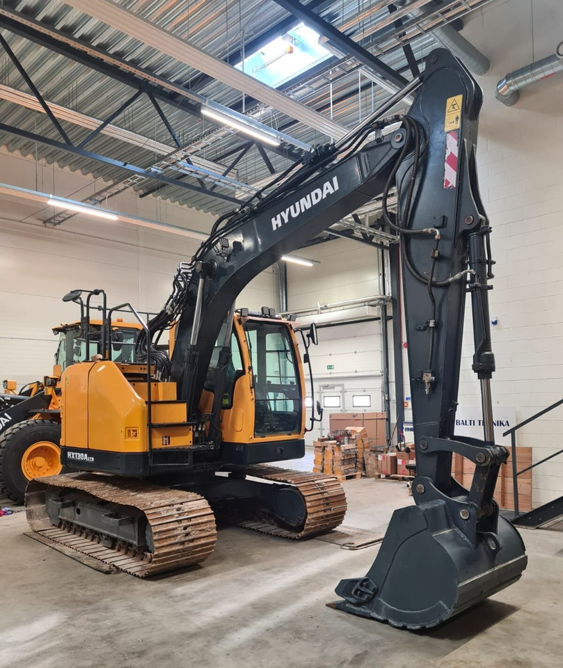 HYUNDAI HX130ALCR - Bager goseničar: slika 4 HYUNDAI HX130ALCR - Bager goseničar: slika 4