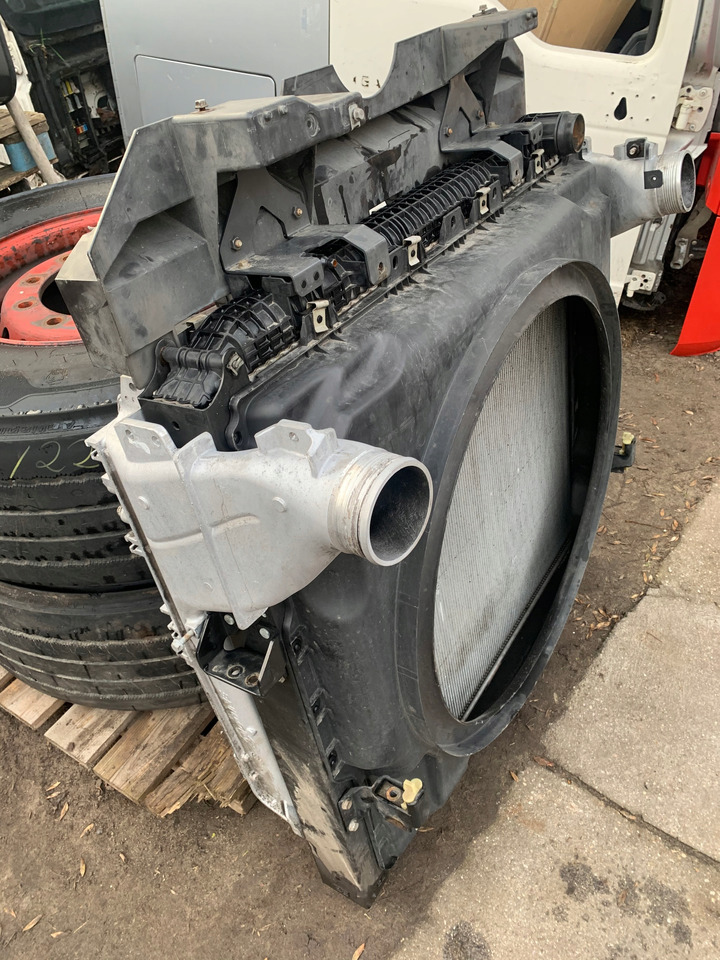 CHŁODNICA WODY POWIETRZA MERCEDES ACTROS MP4 MP 4 - Hladilnik motorja za Tovornjak: slika 4 CHŁODNICA WODY POWIETRZA MERCEDES ACTROS MP4 MP 4 - Hladilnik motorja za Tovornjak: slika 4