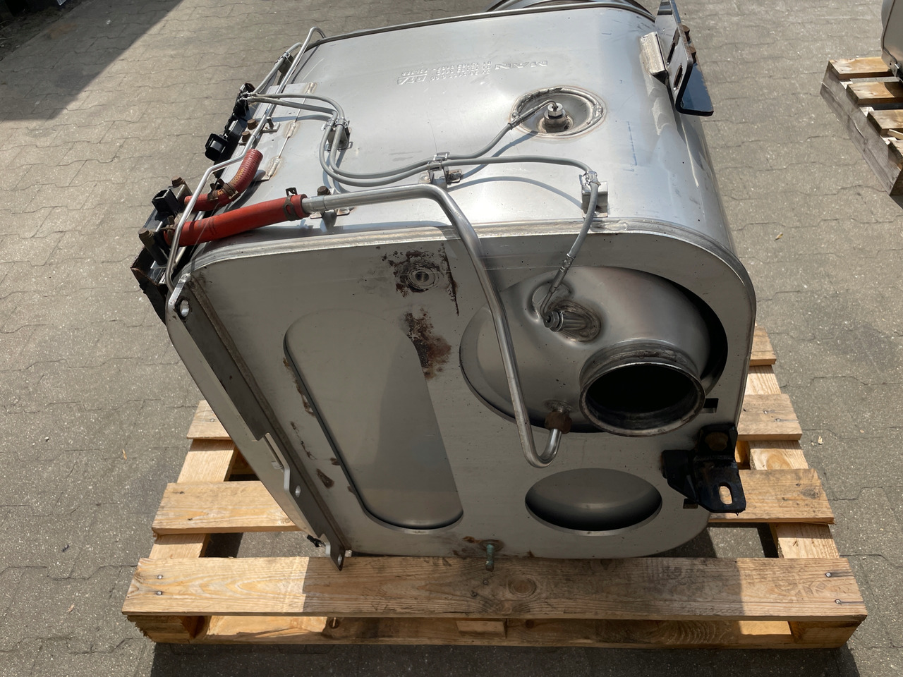 KATALIZATOR MAN TGX TGS EURO 6 DPF TŁUMIK WYDECH 81151036115 - Katalizator za Tovornjak: slika 5 KATALIZATOR MAN TGX TGS EURO 6 DPF TŁUMIK WYDECH 81151036115 - Katalizator za Tovornjak: slika 5