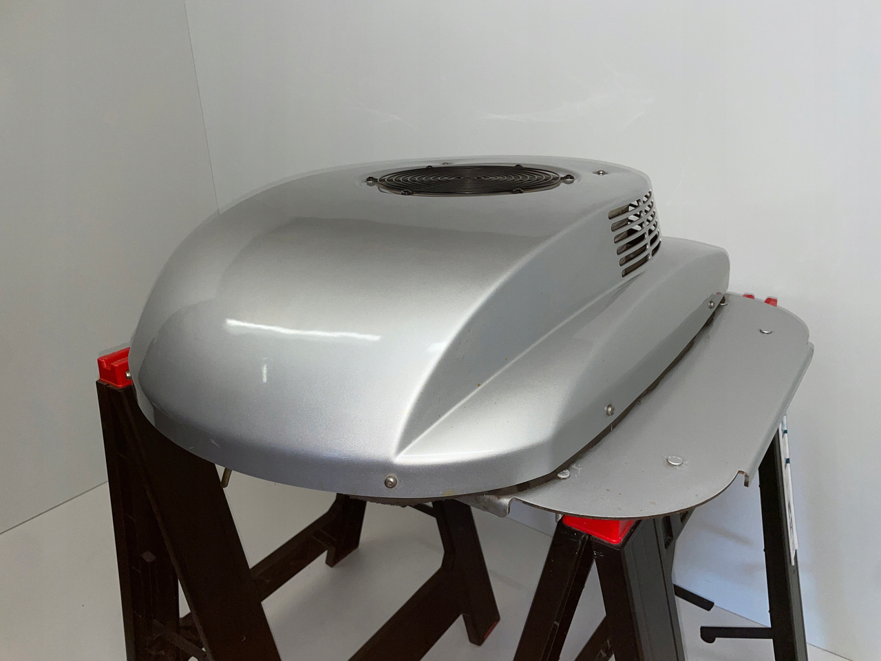 KLIMATYZACJA POSTOJOWA WAECO CA800 MAN SCANIA VOLVO DAF CA-0800-DC - Kompresor klime za Tovornjak: slika 4 KLIMATYZACJA POSTOJOWA WAECO CA800 MAN SCANIA VOLVO DAF CA-0800-DC - Kompresor klime za Tovornjak: slika 4