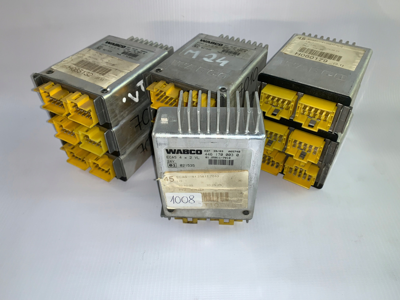 KOMPUTER STEROWNIK ECAS MAN TGA 81258117010 - ECU za Tovornjak: slika 1 KOMPUTER STEROWNIK ECAS MAN TGA 81258117010 - ECU za Tovornjak: slika 1