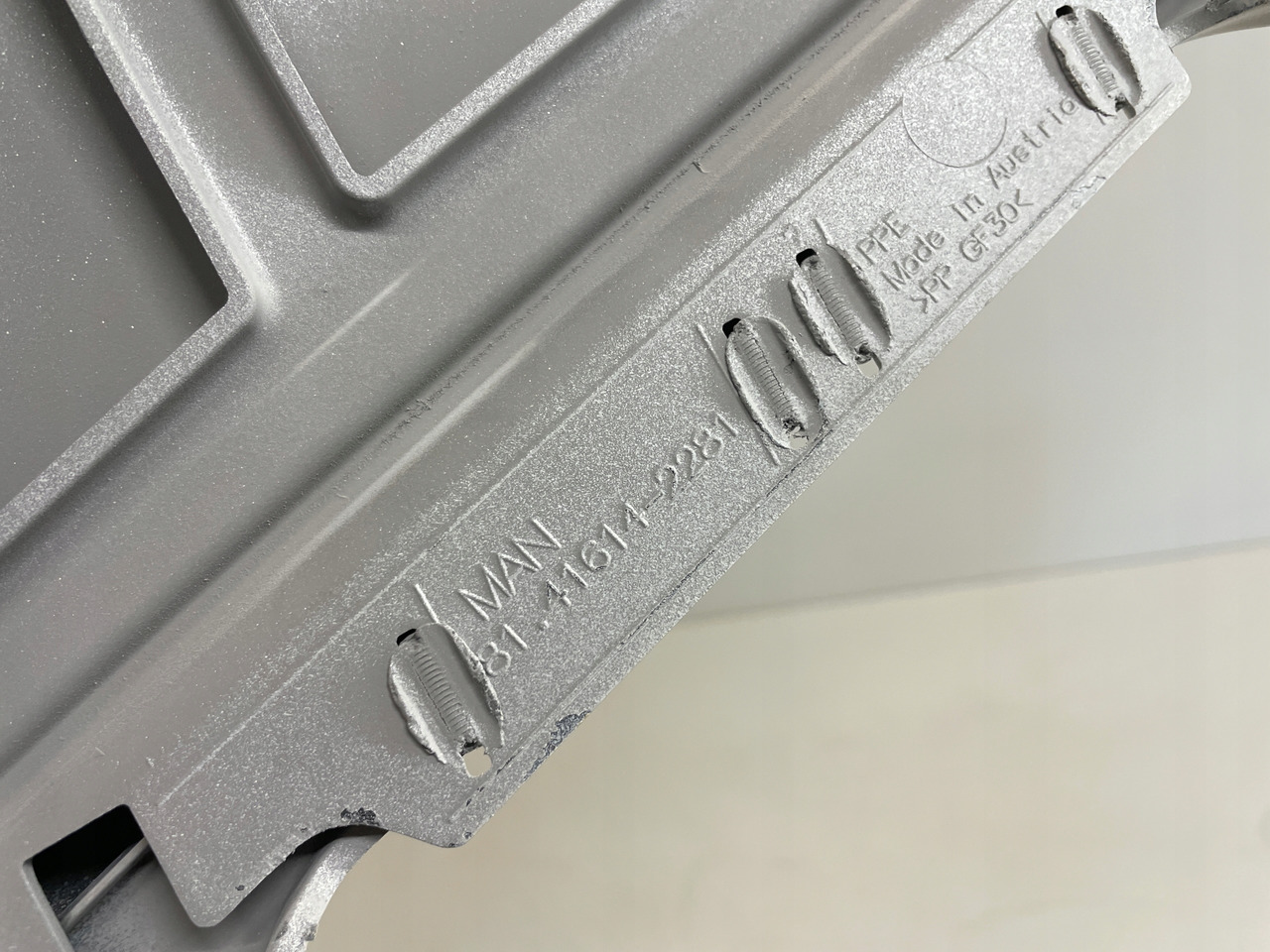 LEWA OSŁONA NA HALOGEN ZDERZAK MAN TG3 TGX 3 81416142277 - Odbijač za Tovornjak: slika 5 LEWA OSŁONA NA HALOGEN ZDERZAK MAN TG3 TGX 3 81416142277 - Odbijač za Tovornjak: slika 5