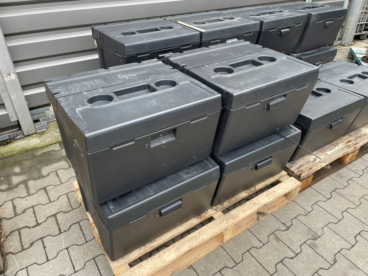 LODÓWKA IVECO HI-WAY HI WAY STRALIS - Kabina in notranjost za Tovornjak: slika 3 LODÓWKA IVECO HI-WAY HI WAY STRALIS - Kabina in notranjost za Tovornjak: slika 3