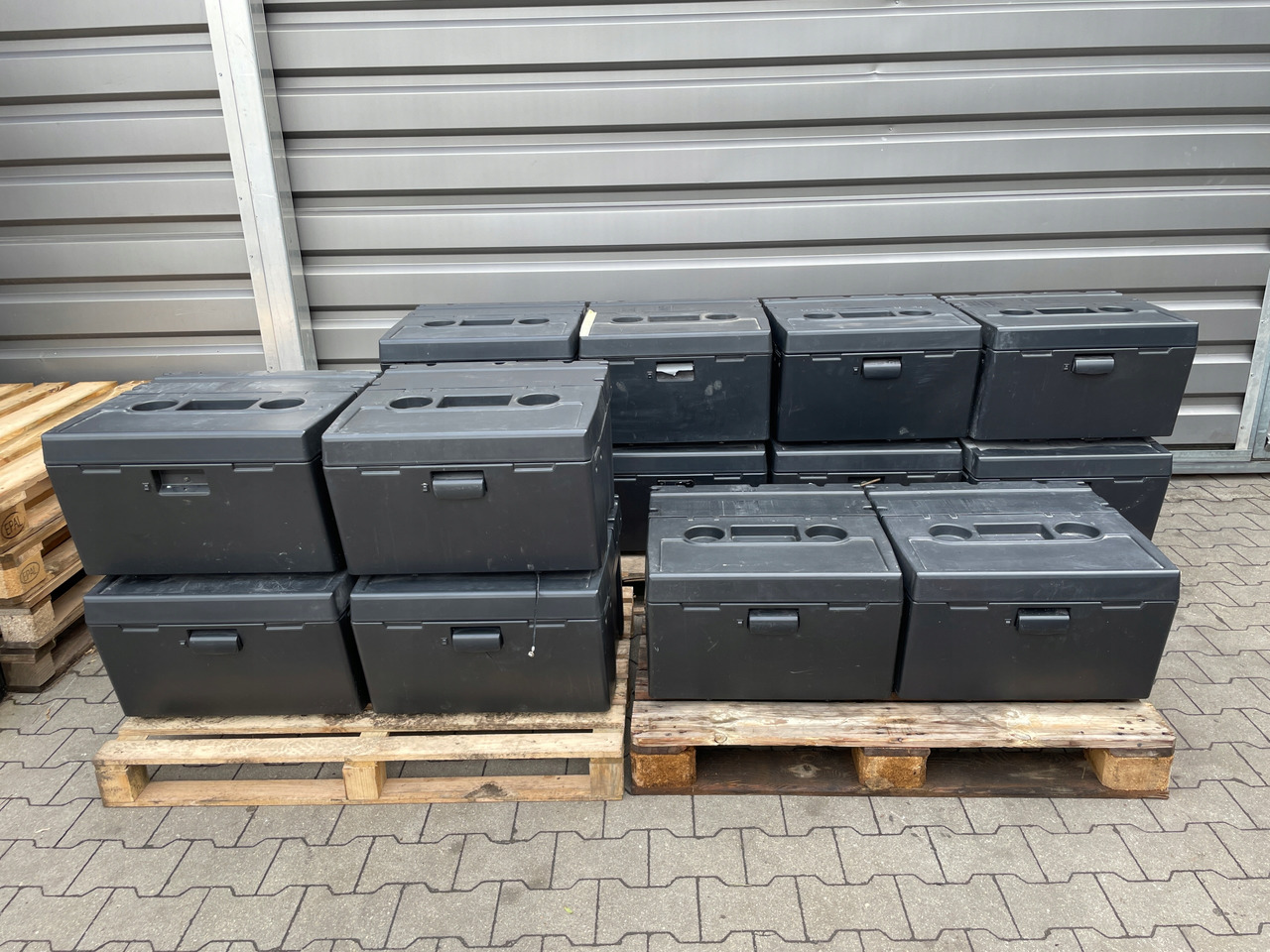 LODÓWKA IVECO HI-WAY HI WAY STRALIS - Kabina in notranjost za Tovornjak: slika 2 LODÓWKA IVECO HI-WAY HI WAY STRALIS - Kabina in notranjost za Tovornjak: slika 2