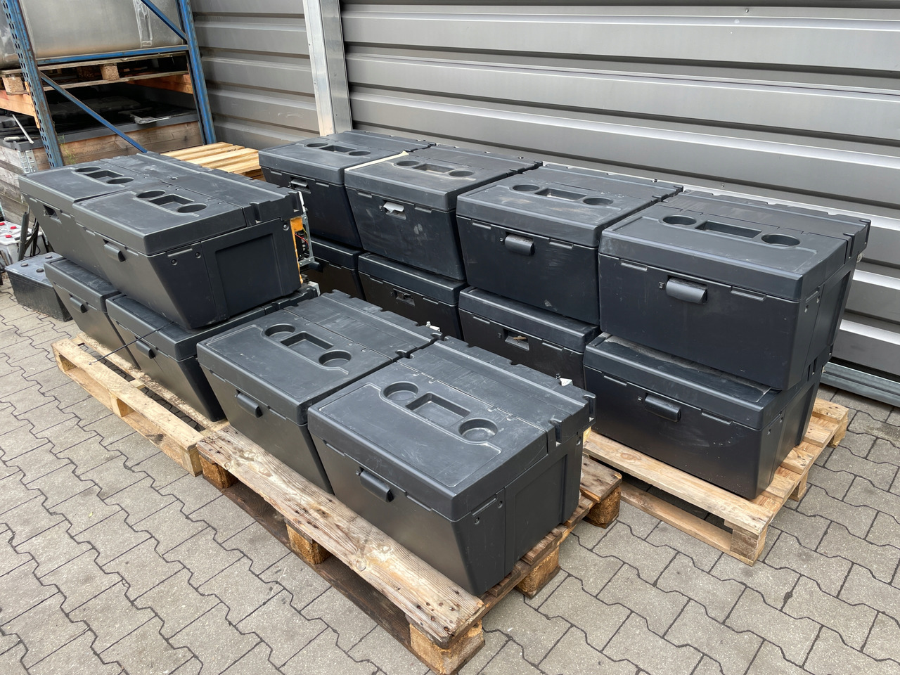 LODÓWKA IVECO HI-WAY HI WAY STRALIS - Kabina in notranjost za Tovornjak: slika 1 LODÓWKA IVECO HI-WAY HI WAY STRALIS - Kabina in notranjost za Tovornjak: slika 1