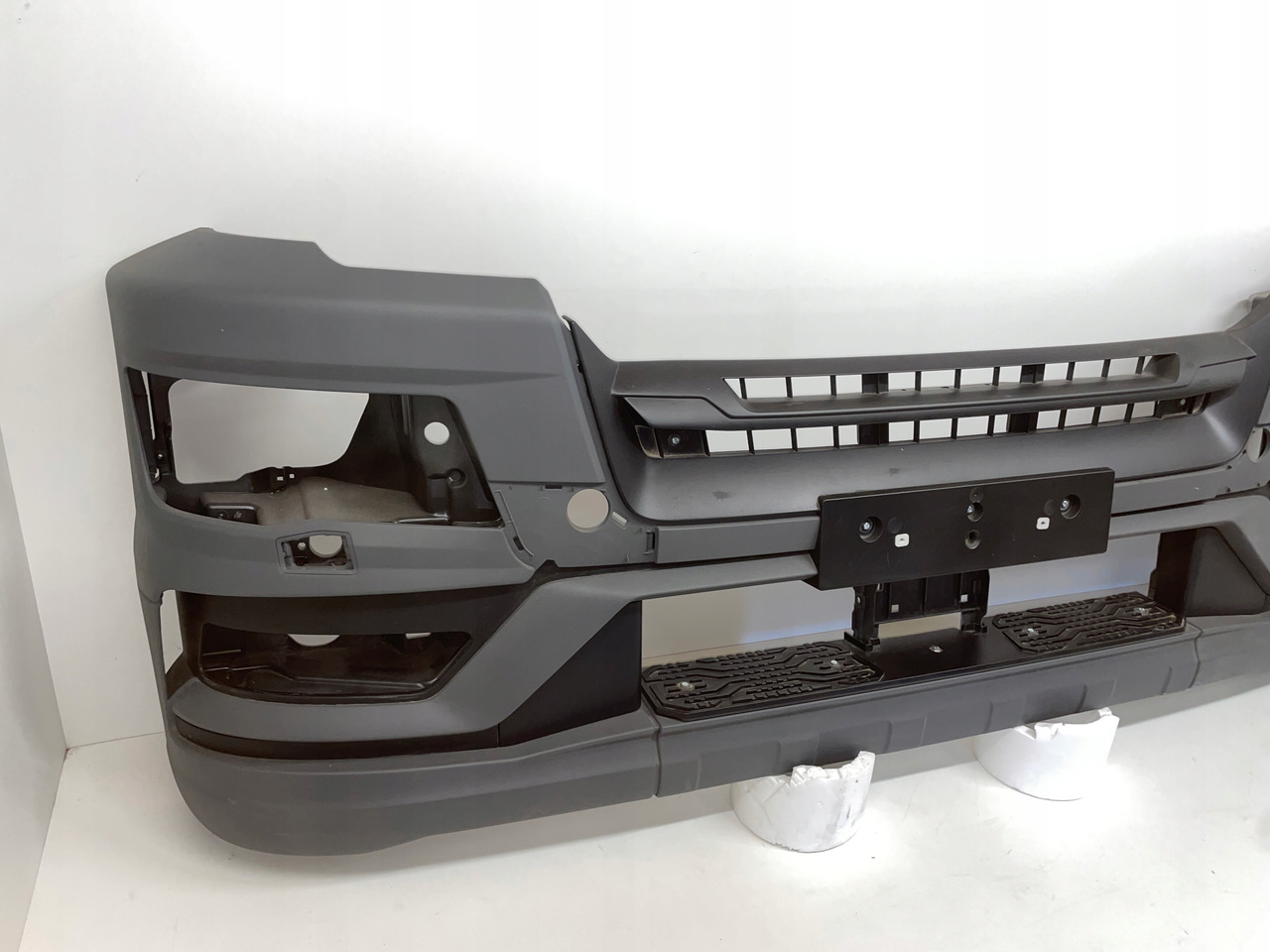 OKULAR STELAŻ OBUDOWA ZDERZAK MAN TG3 TGS3 TGS 3 81416105862 - Odbijač za Tovornjak: slika 2 OKULAR STELAŻ OBUDOWA ZDERZAK MAN TG3 TGS3 TGS 3 81416105862 - Odbijač za Tovornjak: slika 2