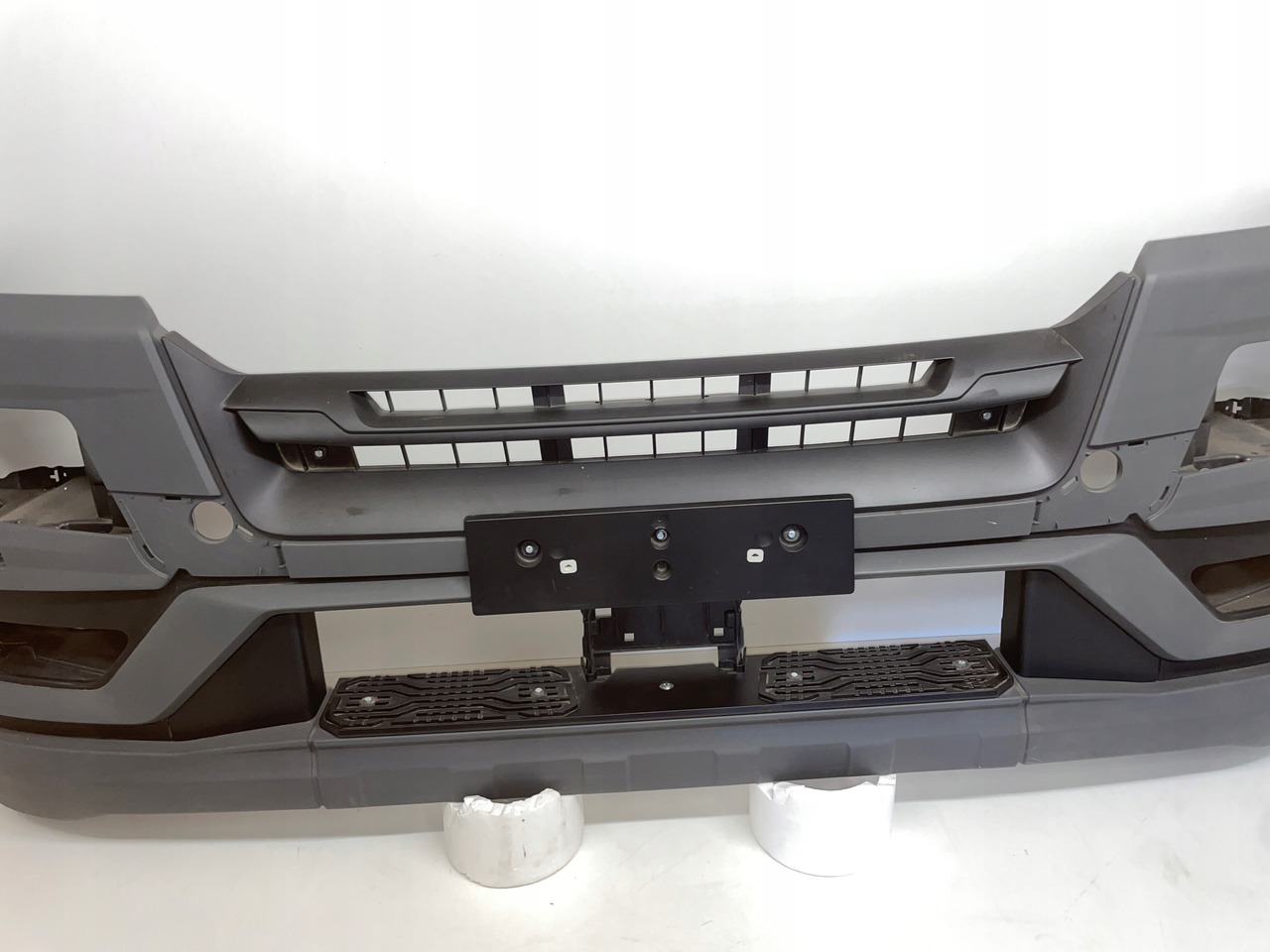 OKULAR STELAŻ OBUDOWA ZDERZAK MAN TG3 TGS3 TGS 3 81416105862 - Odbijač za Tovornjak: slika 3 OKULAR STELAŻ OBUDOWA ZDERZAK MAN TG3 TGS3 TGS 3 81416105862 - Odbijač za Tovornjak: slika 3