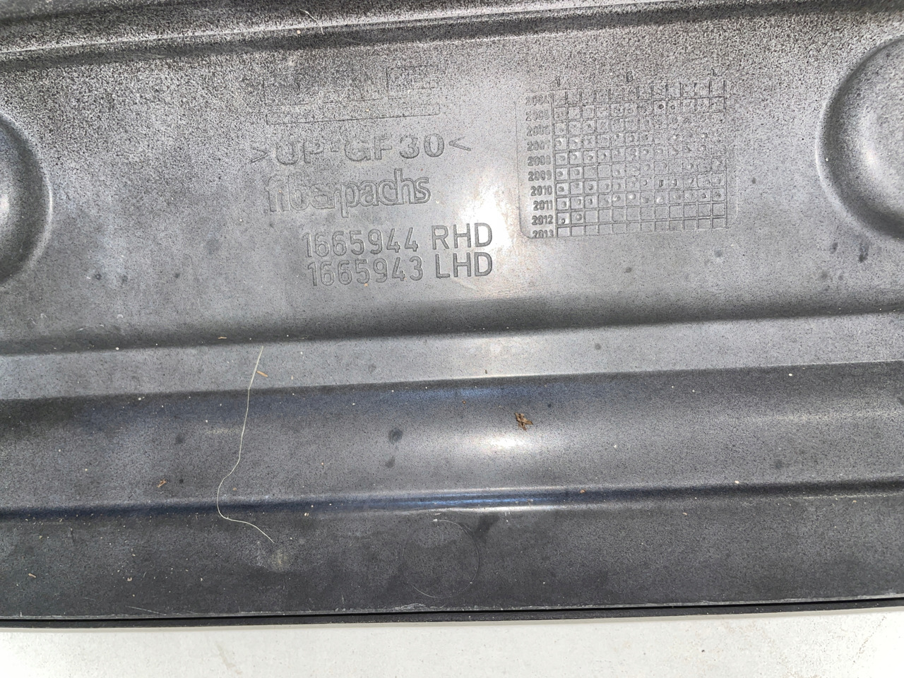 PODSZYBIE OSŁONA MASKOWNICA DAF 105 XF DAF 1665944 - Vetrobransko steklo za Tovornjak: slika 5 PODSZYBIE OSŁONA MASKOWNICA DAF 105 XF DAF 1665944 - Vetrobransko steklo za Tovornjak: slika 5