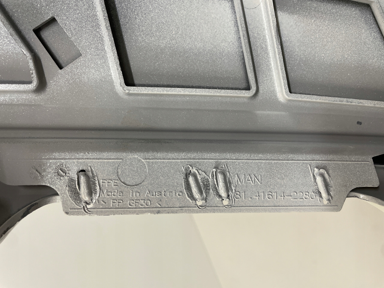 PRAWA OSŁONA ZDERZAKA ZDERZAK OKULAR MAN TGX3 TG3 TGX 3 81416142280 - Odbijač za Tovornjak: slika 5 PRAWA OSŁONA ZDERZAKA ZDERZAK OKULAR MAN TGX3 TG3 TGX 3 81416142280 - Odbijač za Tovornjak: slika 5