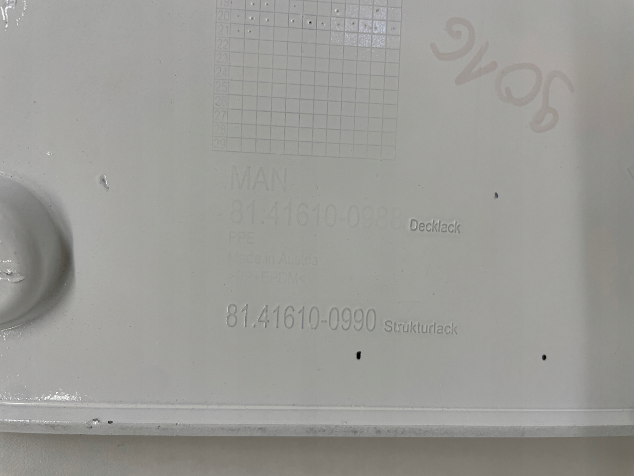 PRAWE ZAKOŃCZENIE ZDERZAKA MAN TGX TG3 MASKOWNICA 81416100988 - Odbijač za Tovornjak: slika 3 PRAWE ZAKOŃCZENIE ZDERZAKA MAN TGX TG3 MASKOWNICA 81416100988 - Odbijač za Tovornjak: slika 3