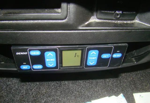 CHŁODNIA Izoterma KASTA Zdięta Z IVECO 2015R Sprawna - Hladilna enota: slika 4 CHŁODNIA Izoterma KASTA Zdięta Z IVECO 2015R Sprawna - Hladilna enota: slika 4