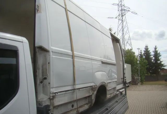 CHŁODNIA Izoterma KASTA Zdięta Z IVECO 2015R Sprawna - Hladilna enota: slika 1 CHŁODNIA Izoterma KASTA Zdięta Z IVECO 2015R Sprawna - Hladilna enota: slika 1