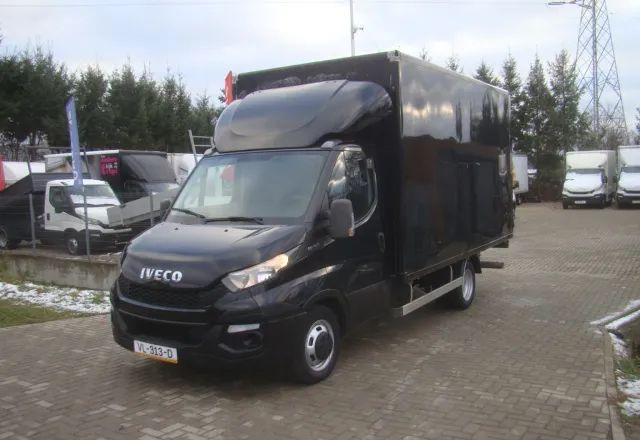 Iveco DAILY 35 C 15 3.0TDI FIRANA Z PRAWEJ STRONY 3.5T DMC WINDA - Dostavno vozilo z zabojnikom: slika 1 Iveco DAILY 35 C 15 3.0TDI FIRANA Z PRAWEJ STRONY 3.5T DMC WINDA - Dostavno vozilo z zabojnikom: slika 1